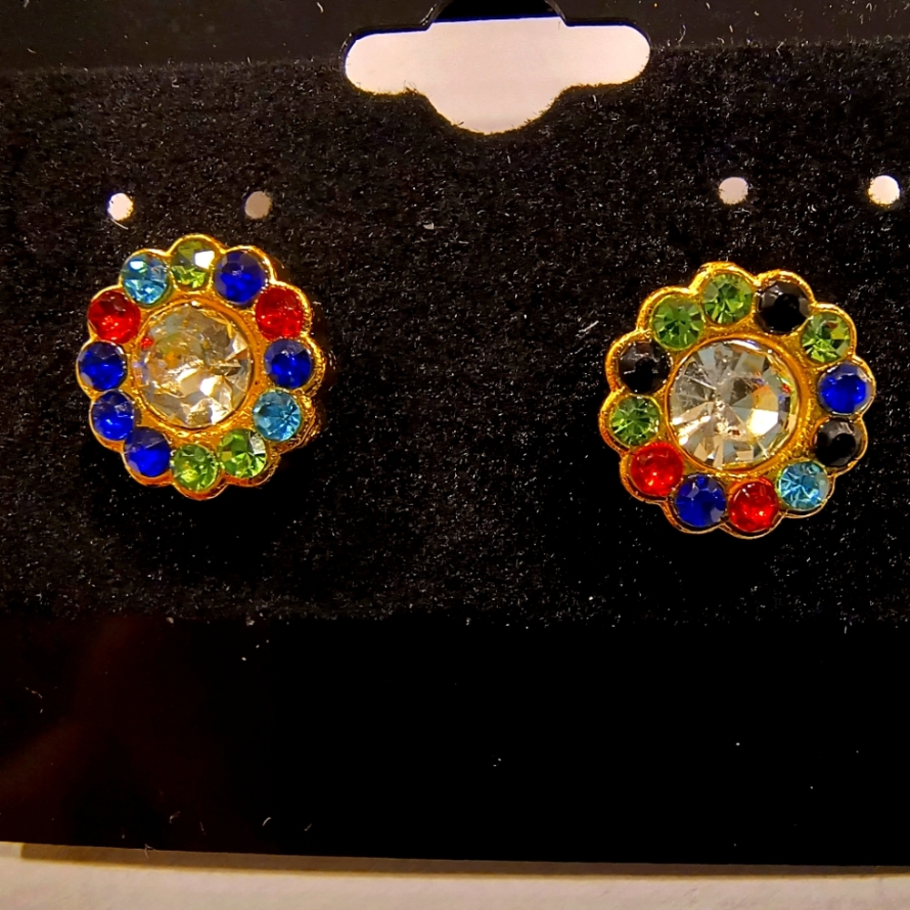 💎 3/$15 Rainbow 🌈 studded 10mm Rhinestone Earrings with Circle Backing